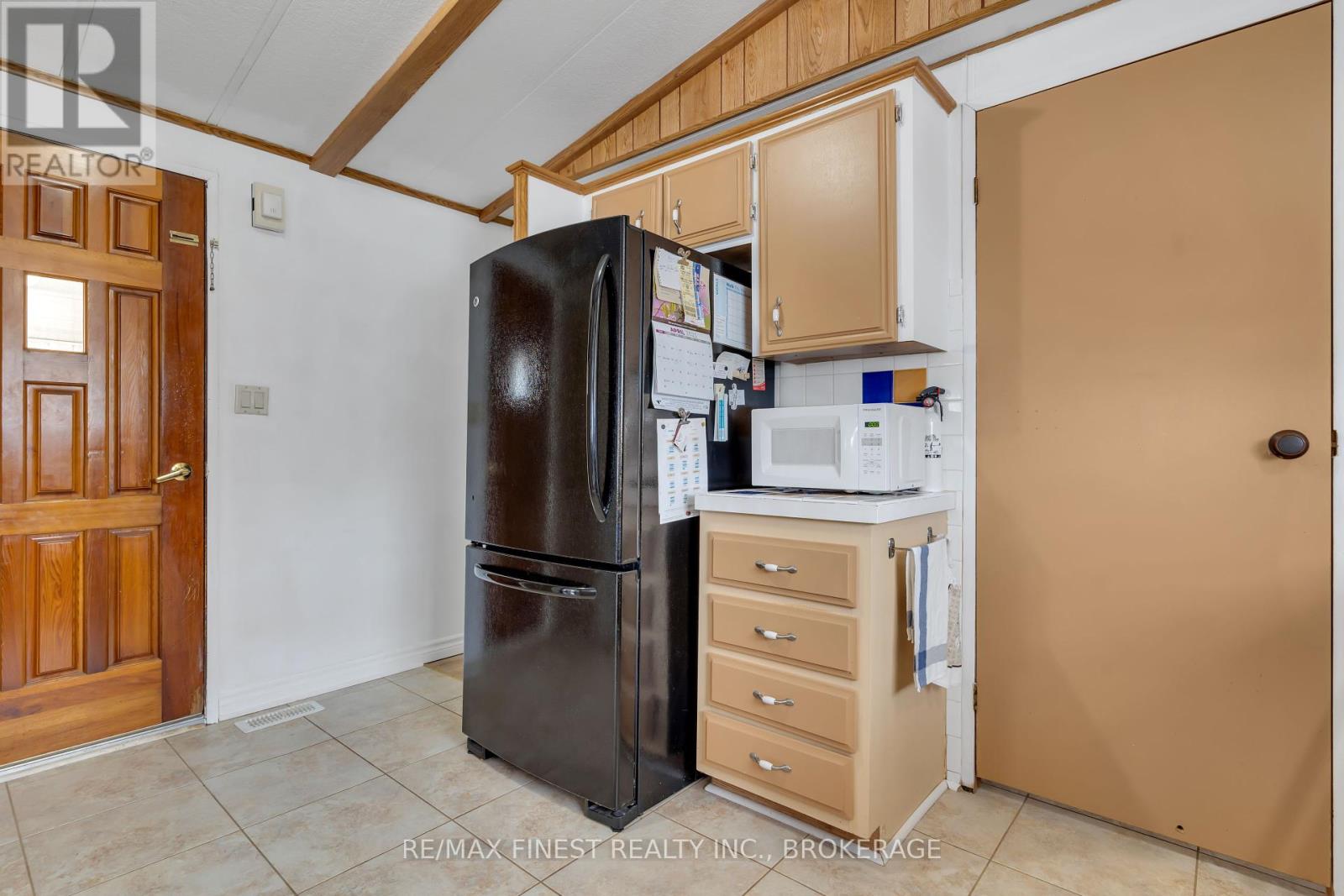 7 Cedar Street, Greater Napanee, Ontario  K7R 3L1 - Photo 14 - X12332296