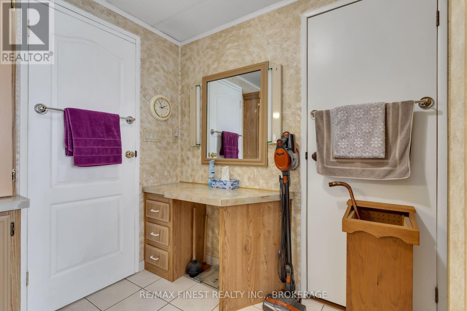 7 Cedar Street, Greater Napanee, Ontario  K7R 3L1 - Photo 24 - X12332296