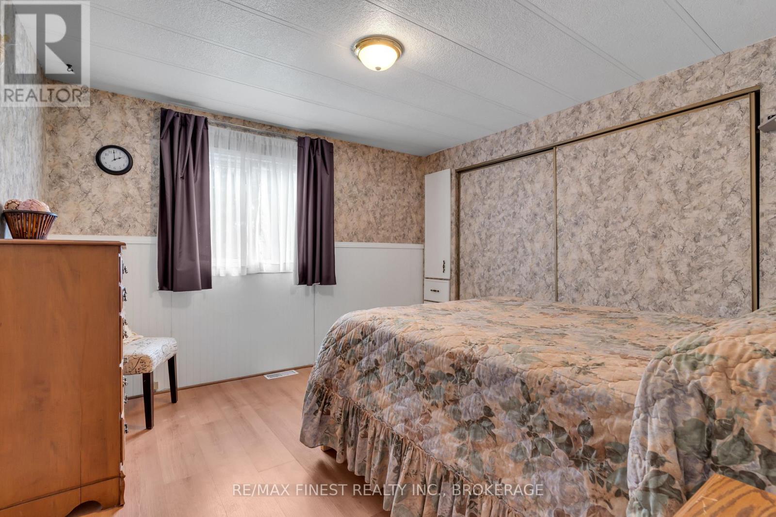 7 Cedar Street, Greater Napanee, Ontario  K7R 3L1 - Photo 25 - X12332296