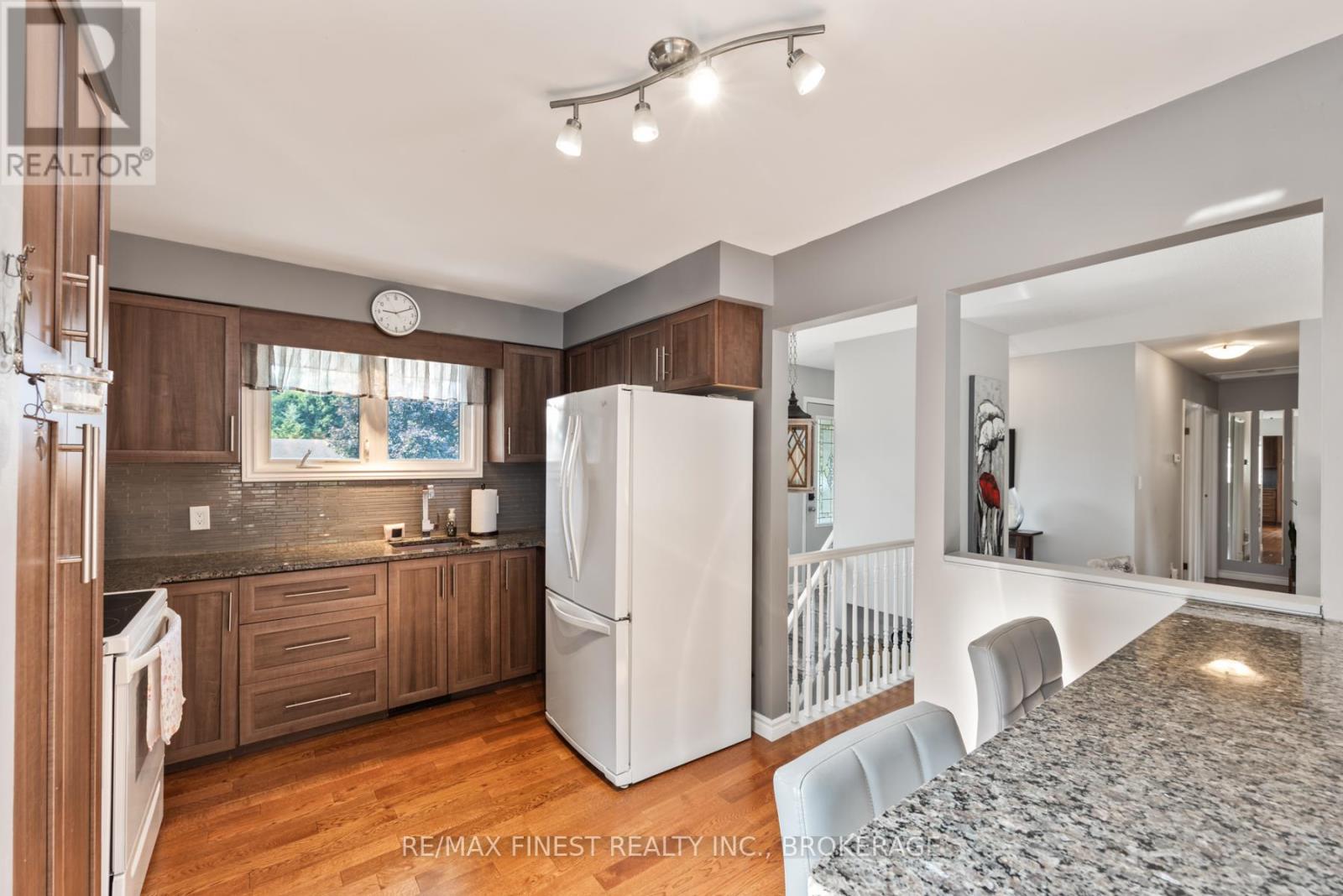 984 Lincoln Drive, Kingston, Ontario  K7M 6N9 - Photo 14 - X12332318