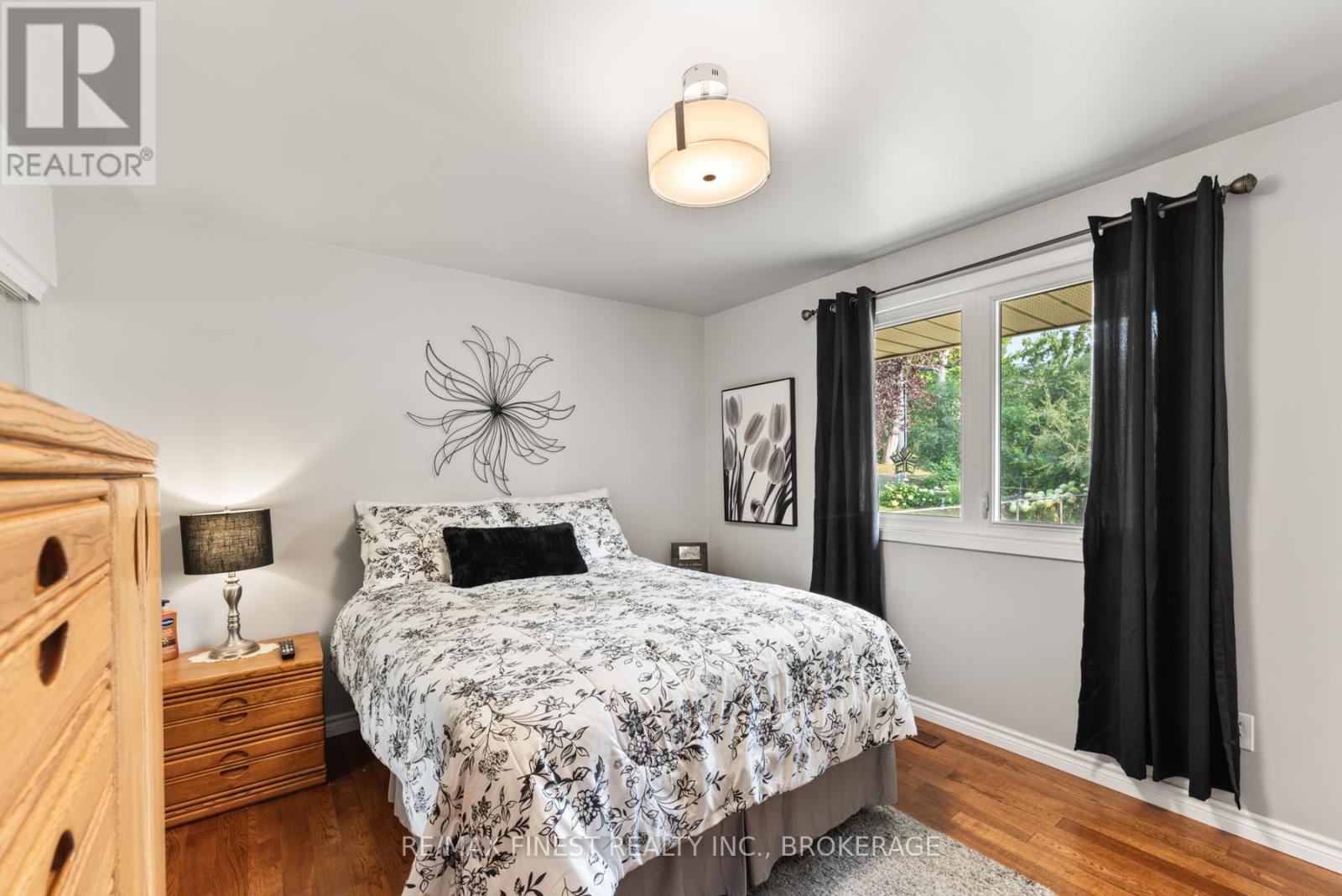 984 Lincoln Drive, Kingston, Ontario  K7M 6N9 - Photo 24 - X12332318