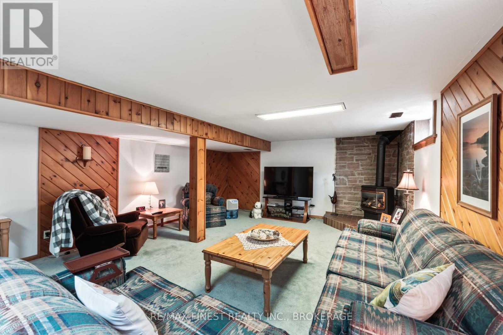 984 Lincoln Drive, Kingston, Ontario  K7M 6N9 - Photo 32 - X12332318