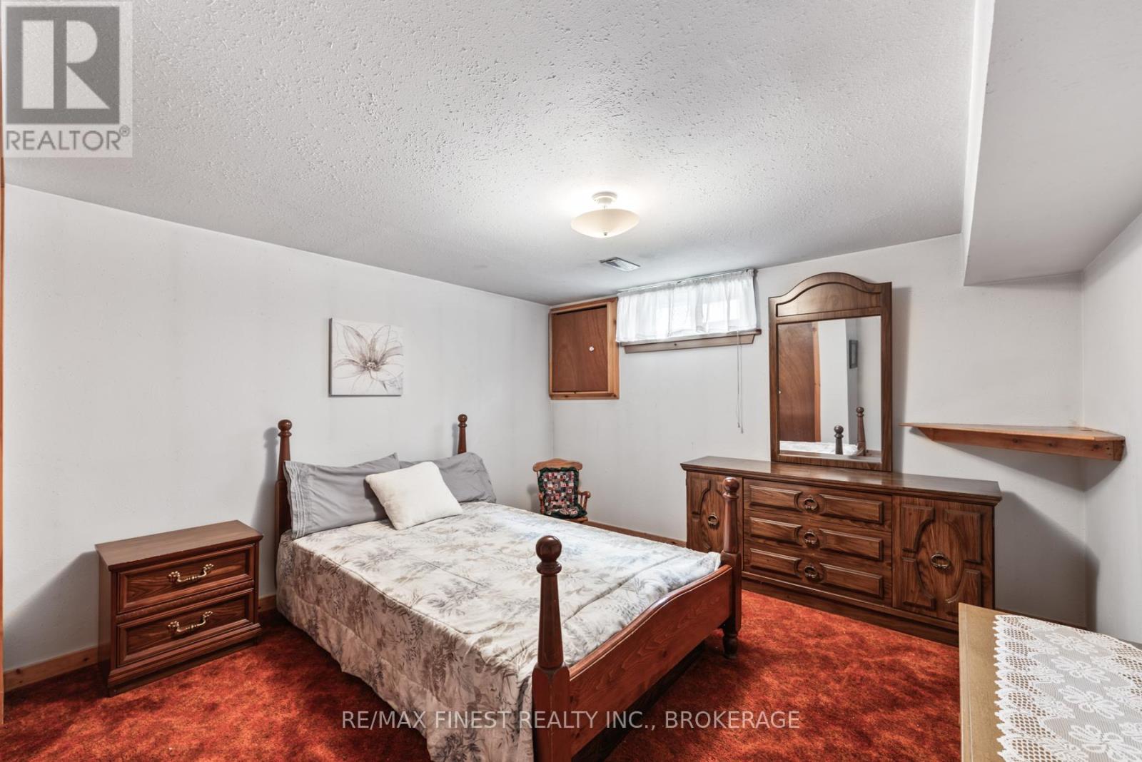 984 Lincoln Drive, Kingston, Ontario  K7M 6N9 - Photo 36 - X12332318