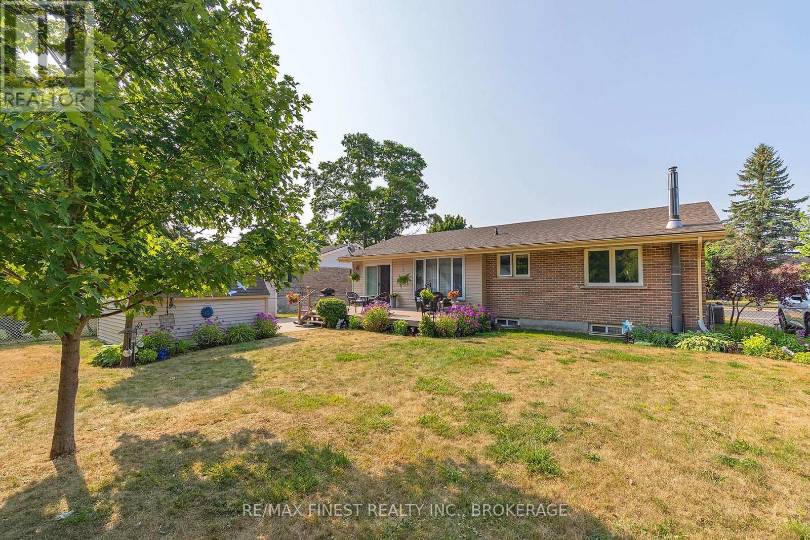 984 Lincoln Drive, Kingston, Ontario  K7M 6N9 - Photo 50 - X12332318
