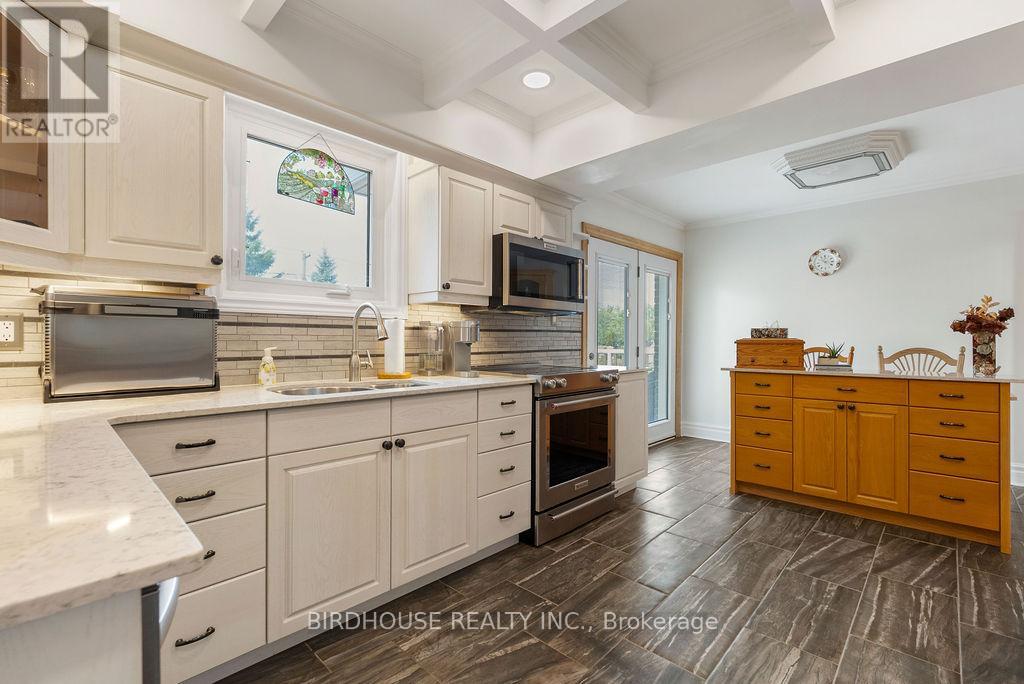 20 Doble Drive, Kawartha Lakes, Ontario  K0M 2M0 - Photo 12 - X12332292