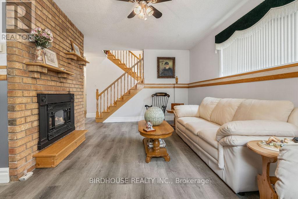 20 Doble Drive, Kawartha Lakes, Ontario  K0M 2M0 - Photo 2 - X12332292