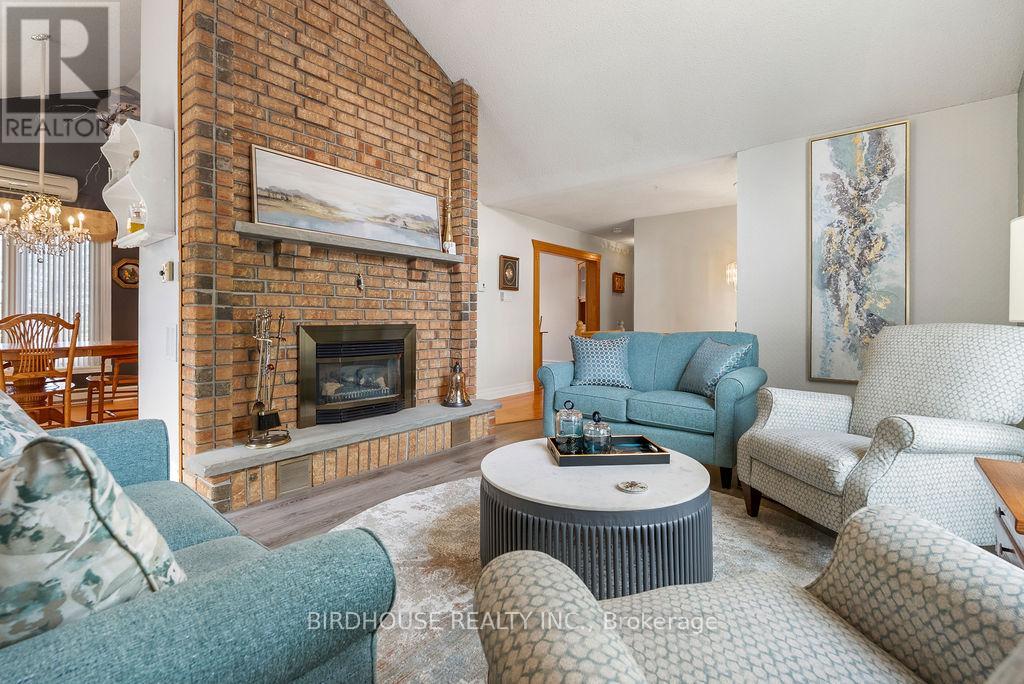 20 Doble Drive, Kawartha Lakes, Ontario  K0M 2M0 - Photo 6 - X12332292