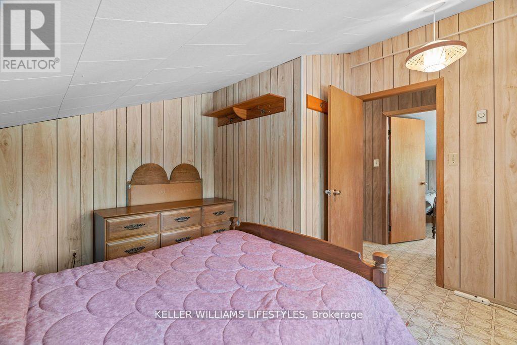 7403 Sanderson Road, Lambton Shores, Ontario  N0M 2L0 - Photo 17 - X12332320