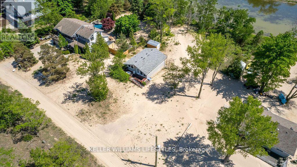 7403 Sanderson Road, Lambton Shores, Ontario  N0M 2L0 - Photo 27 - X12332320