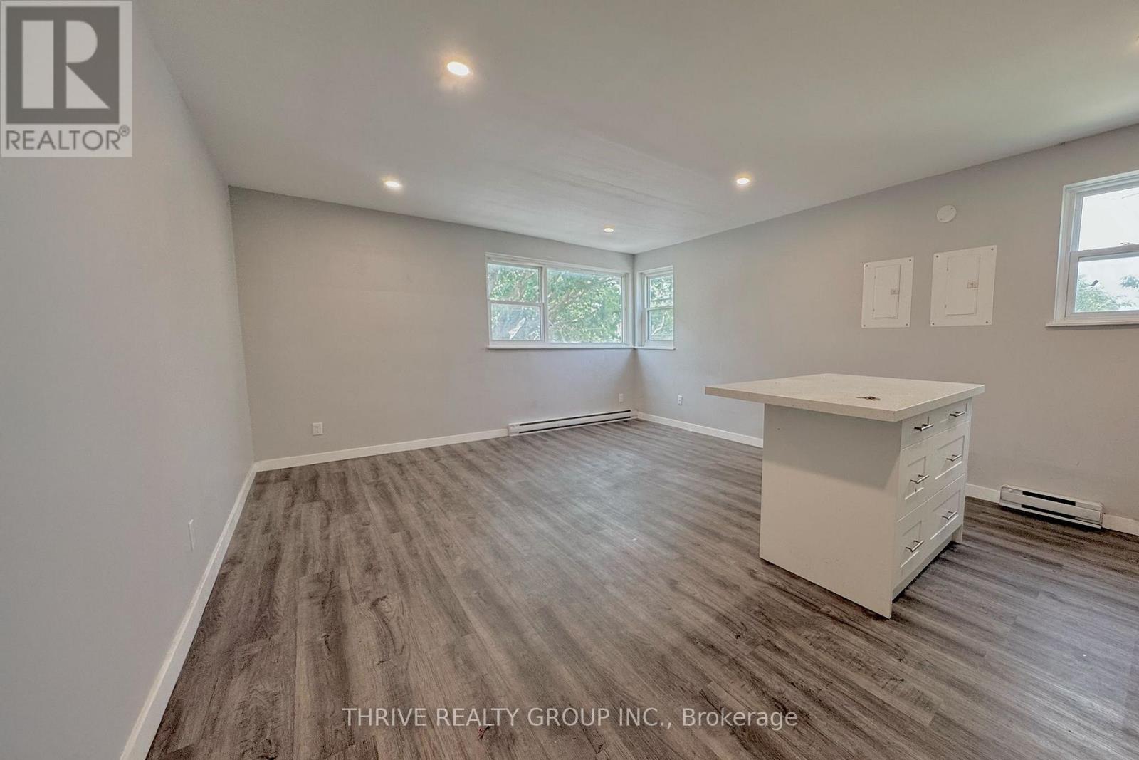 10 - 100 King Edward Avenue, London South, Ontario  N5Z 3T1 - Photo 2 - X12332340