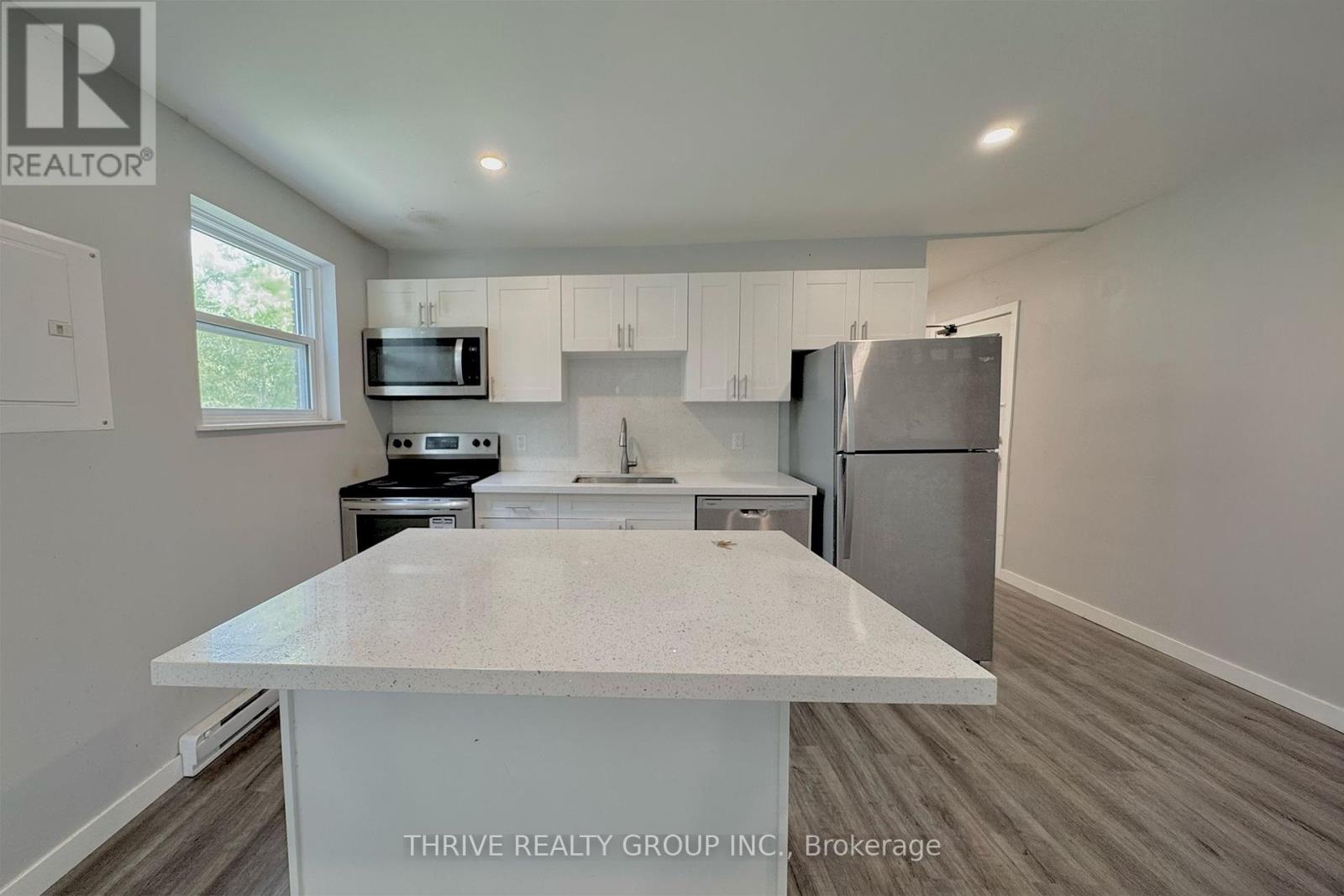 10 - 100 King Edward Avenue, London South, Ontario  N5Z 3T1 - Photo 5 - X12332340