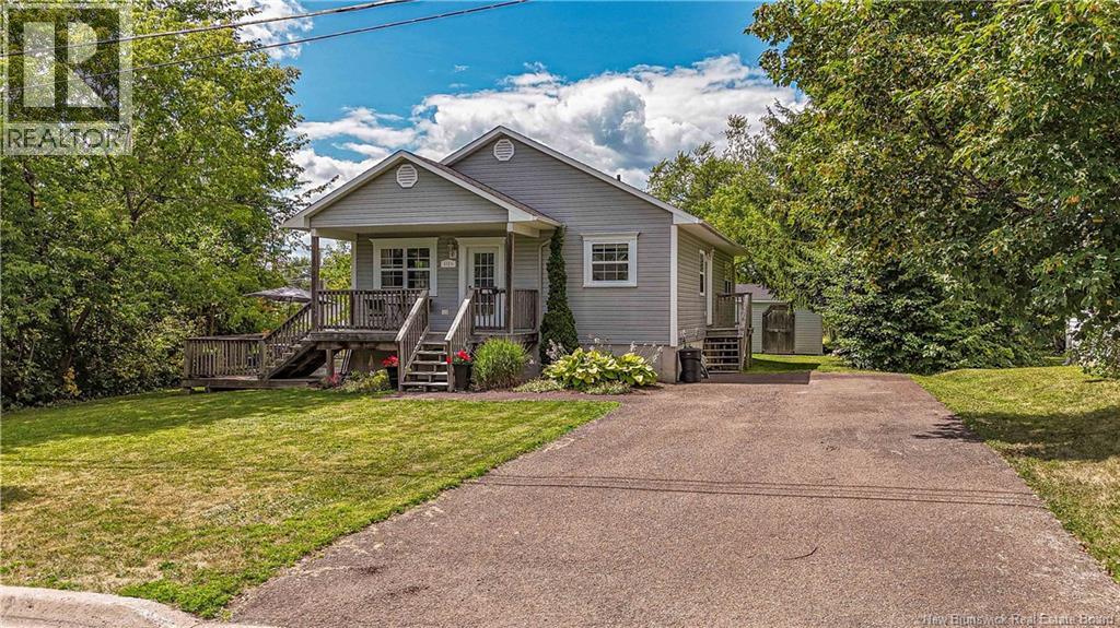 Property at 113.5 Clarence Avenue image 1