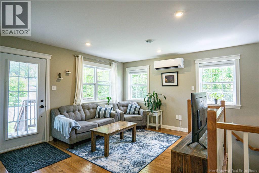 Property at 113.5 Clarence Avenue image 5