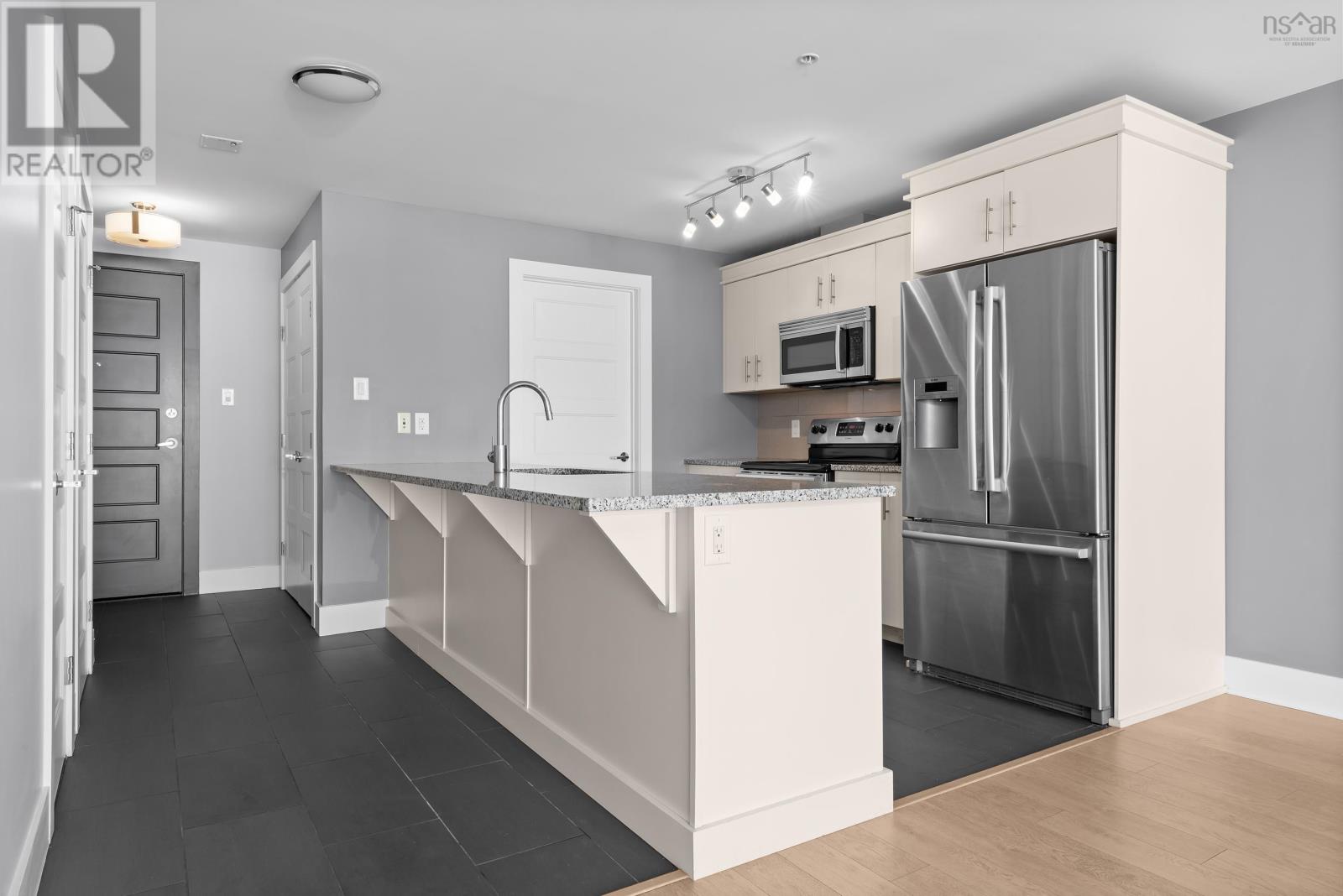 506 15 Kings Wharf Place, Dartmouth, Nova Scotia  B2Y 0C2 - Photo 1 - 202520040