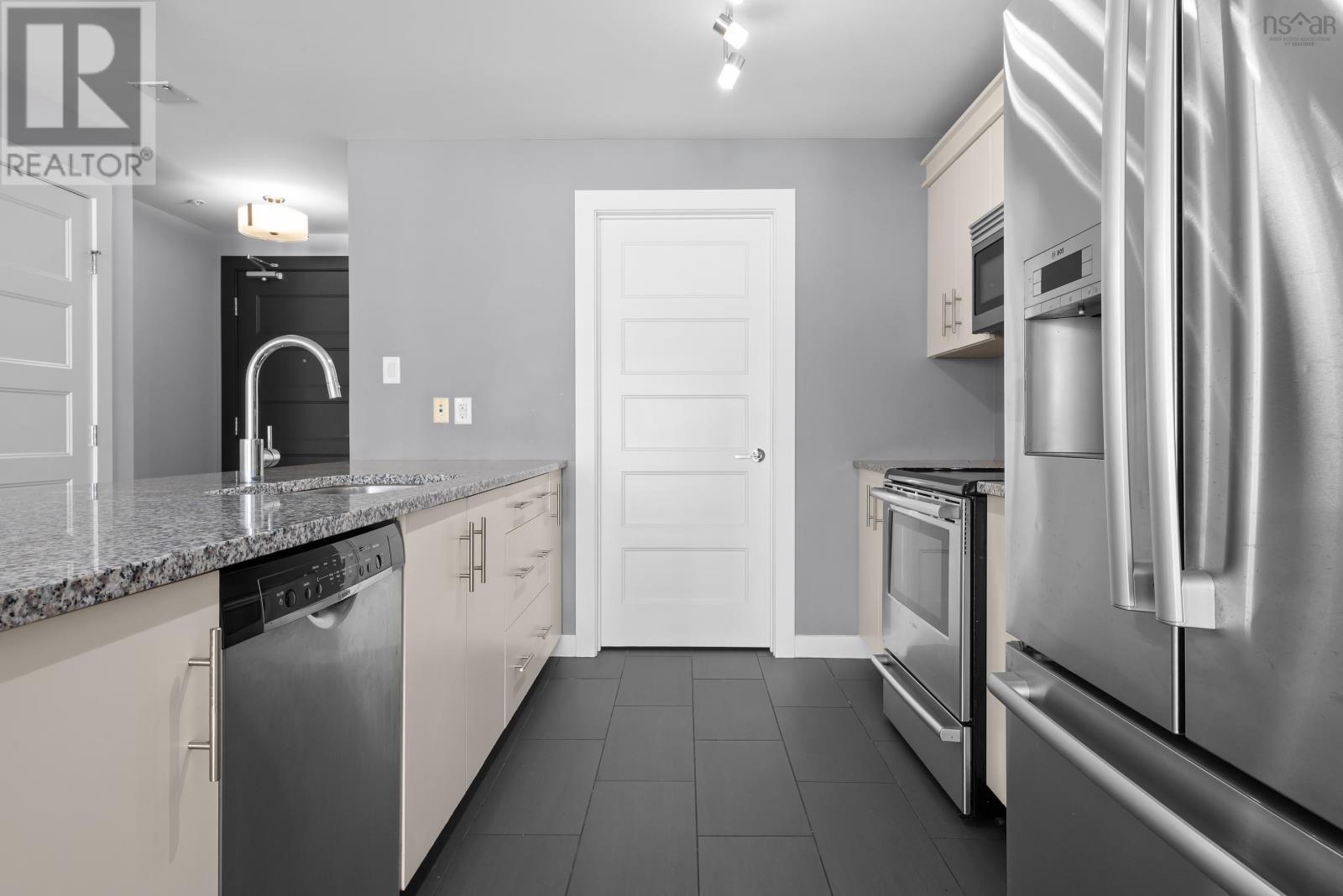 506 15 Kings Wharf Place, Dartmouth, Nova Scotia  B2Y 0C2 - Photo 3 - 202520040