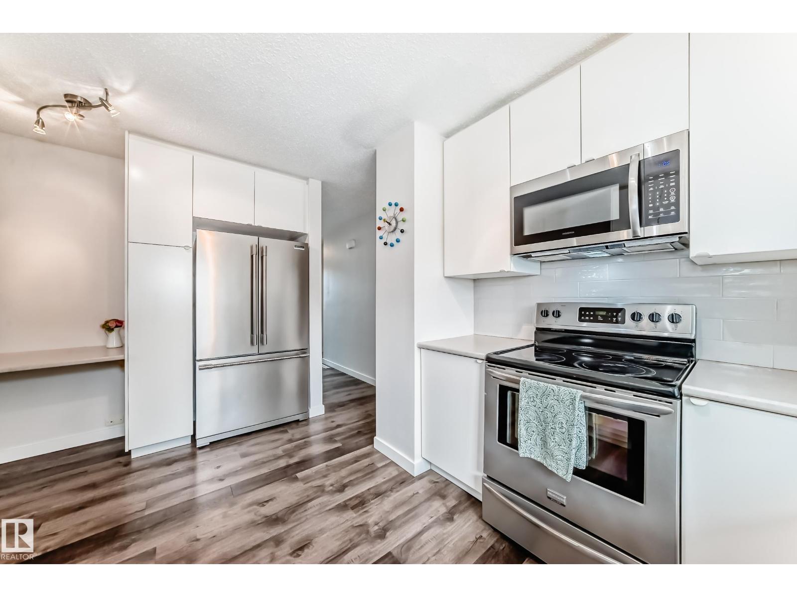 Property at 8415 72 ST NW image 5