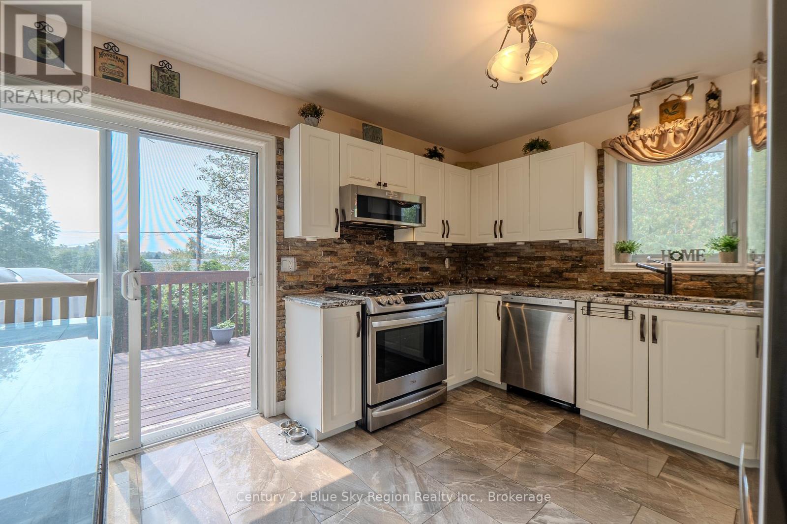 37 Shallot Crescent, North Bay, Ontario  P1A 3V7 - Photo 10 - X12332355