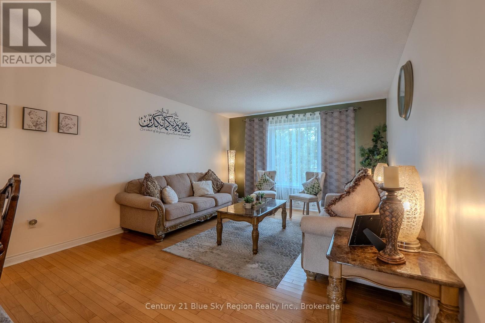 Property at 37 SHALLOT CRESCENT image 3