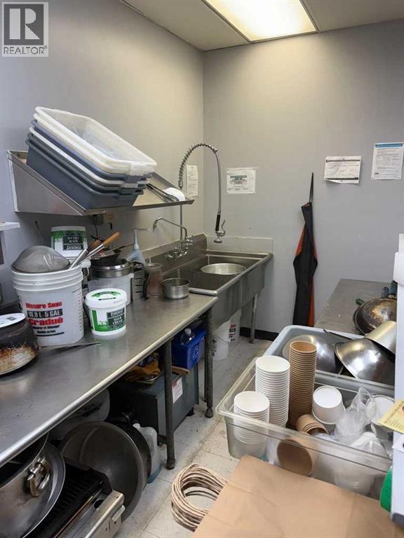 Property at 1110 Canterbury Drive SW image 3