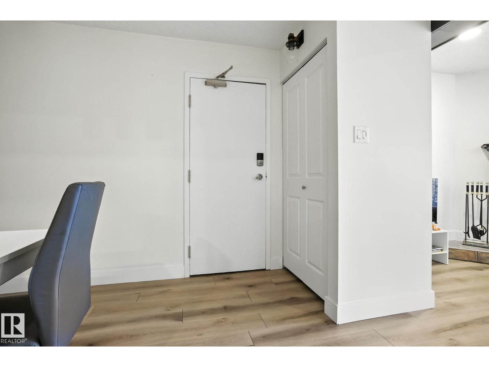 Property at 9043 TUDOR GL image 4