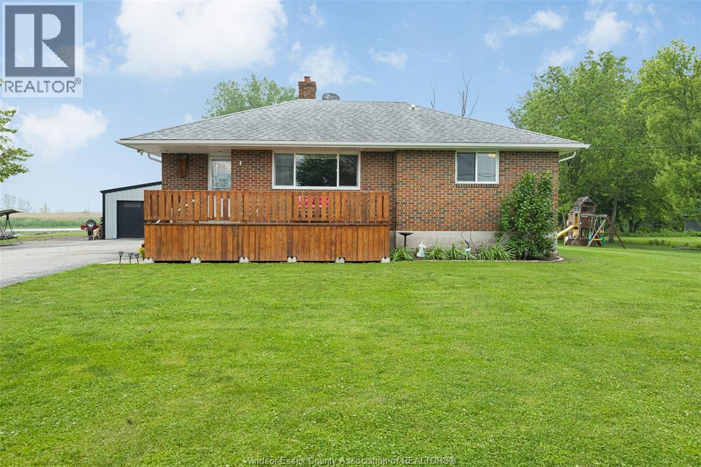 MLS# 25020145: 9556 MALDEN RD., Amherstburg, Canada