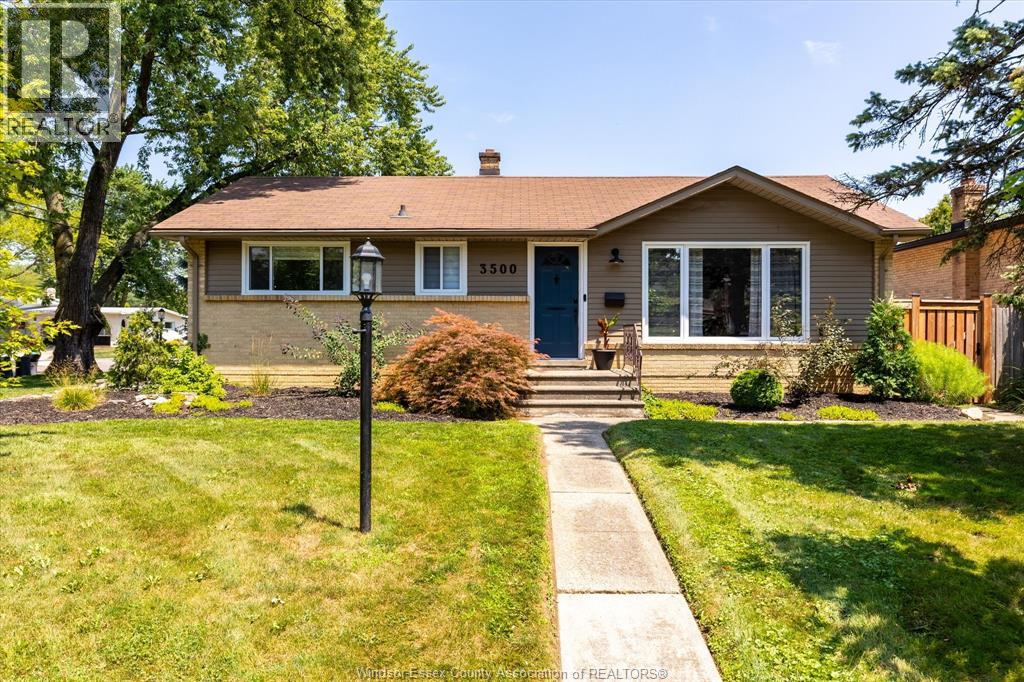 MLS# 25020141: 3500 CHARLEVOIX, Windsor, Canada