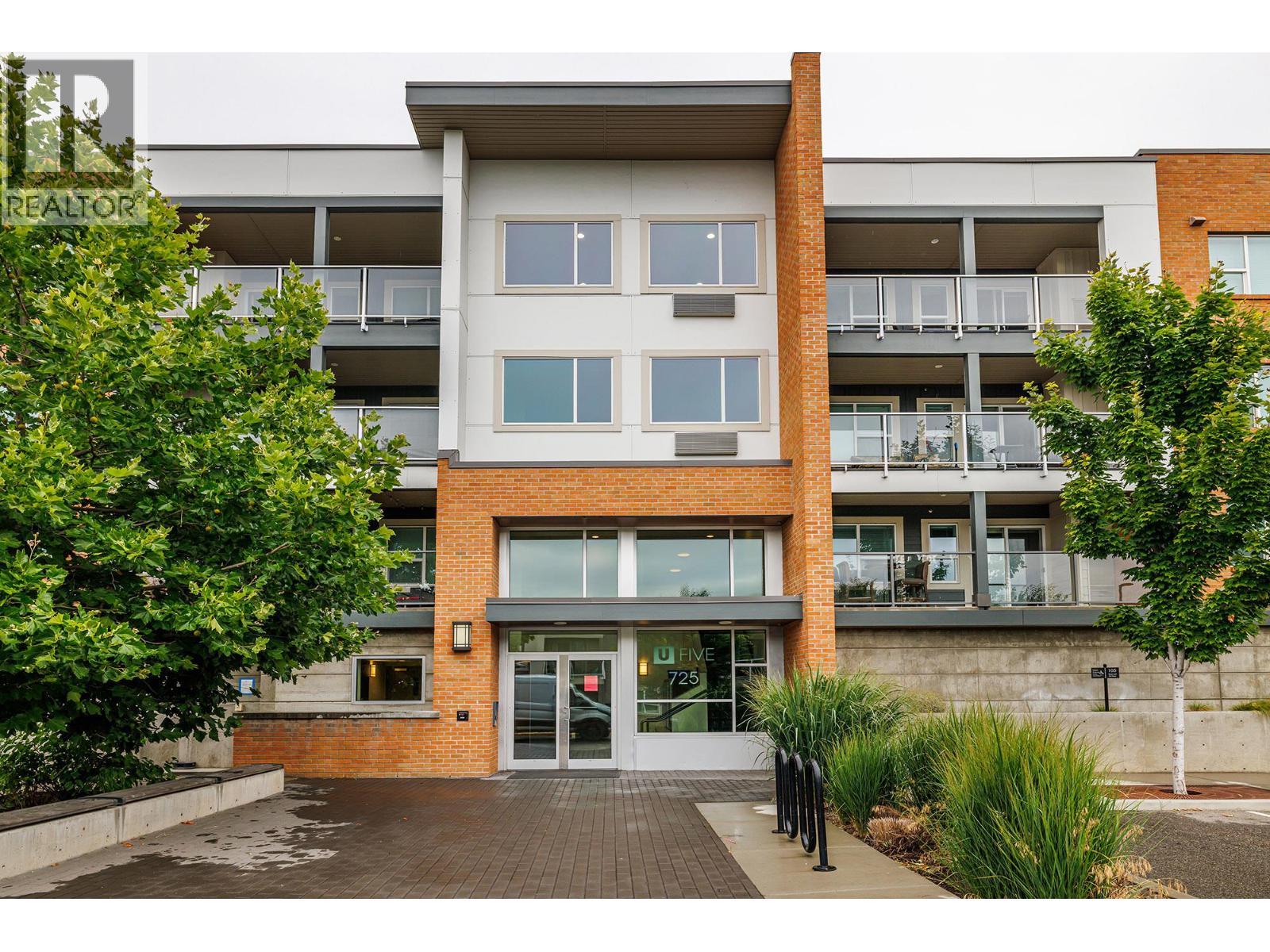 725 Academy Way Unit# PH18, kelowna, British Columbia