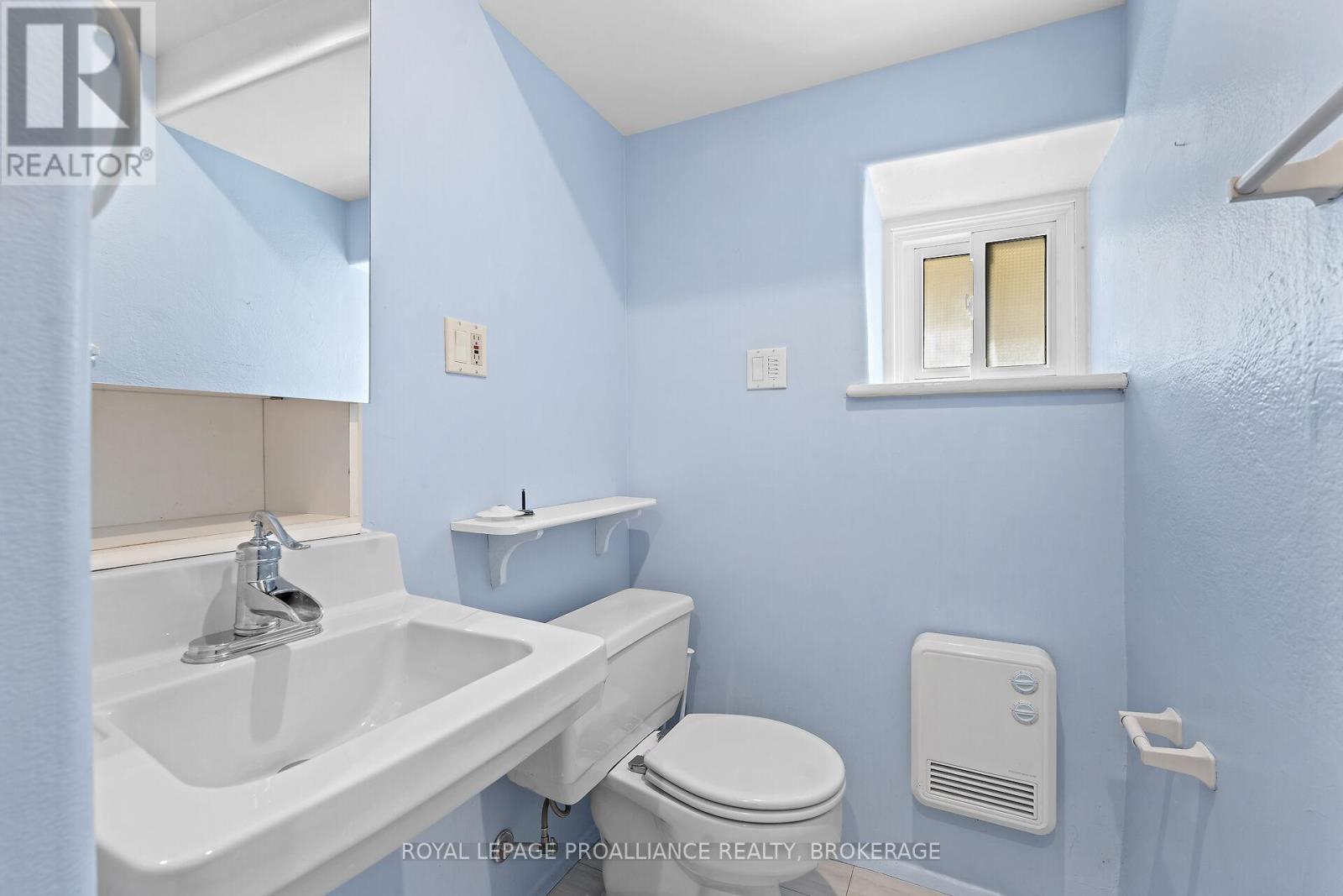 20 - 67 Sydenham Street, Kingston, Ontario  K7L 3H2 - Photo 22 - X12332554