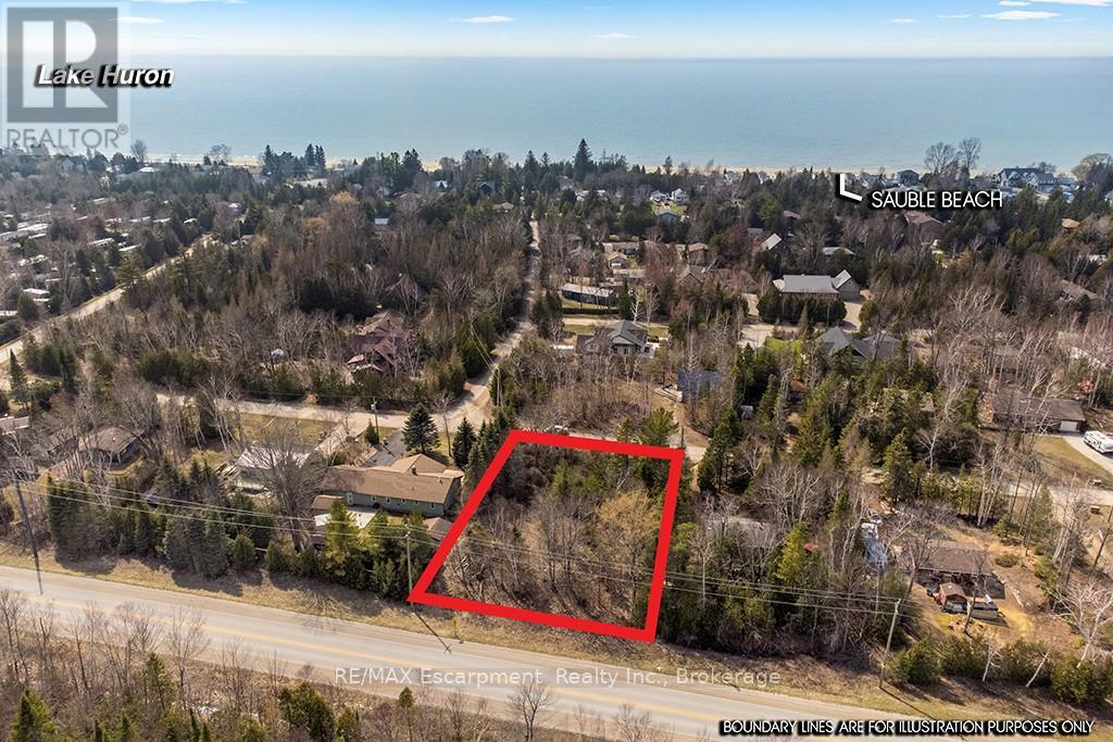 37 Emerson Avenue, South Bruce Peninsula, Ontario  N0H 2G0 - Photo 8 - X12117500