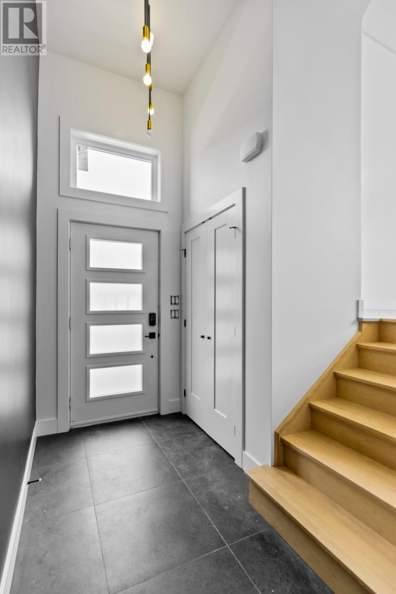 Property at 17 Janeway Place image 3