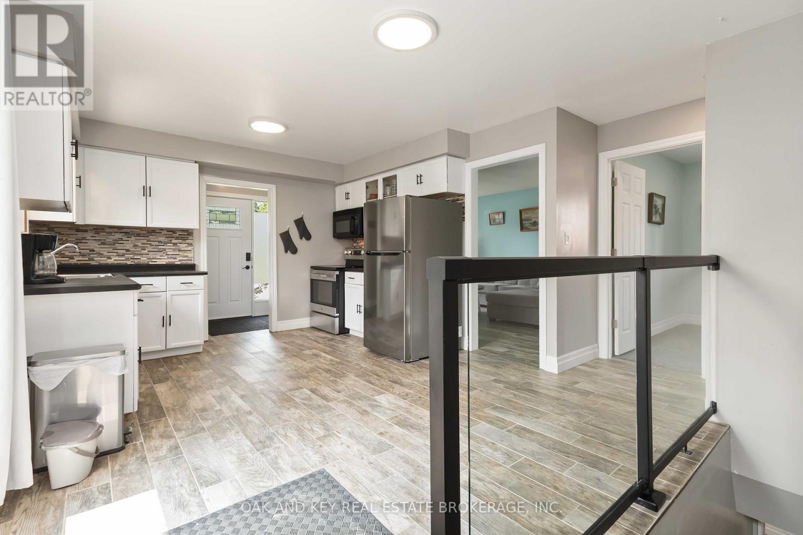 6 Weymouth Drive, London East, Ontario  N5V 4E7 - Photo 16 - X12332370