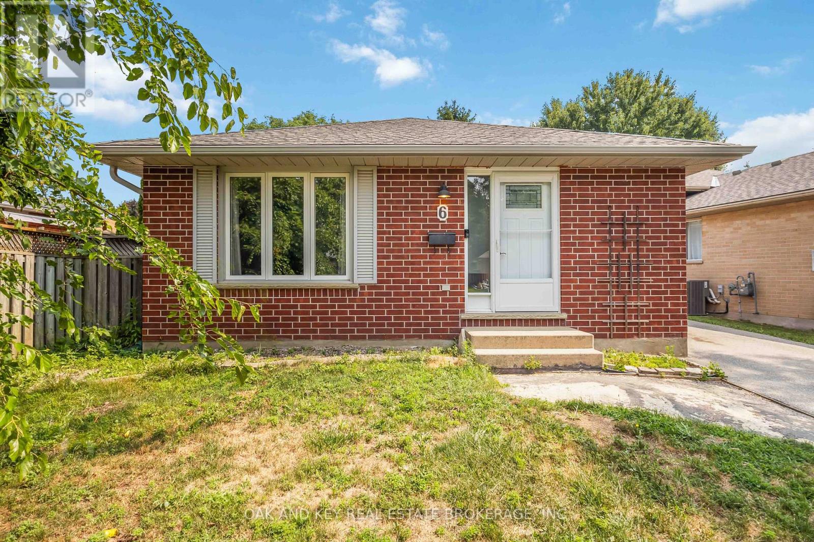 6 Weymouth Drive, London East, Ontario  N5V 4E7 - Photo 2 - X12332370
