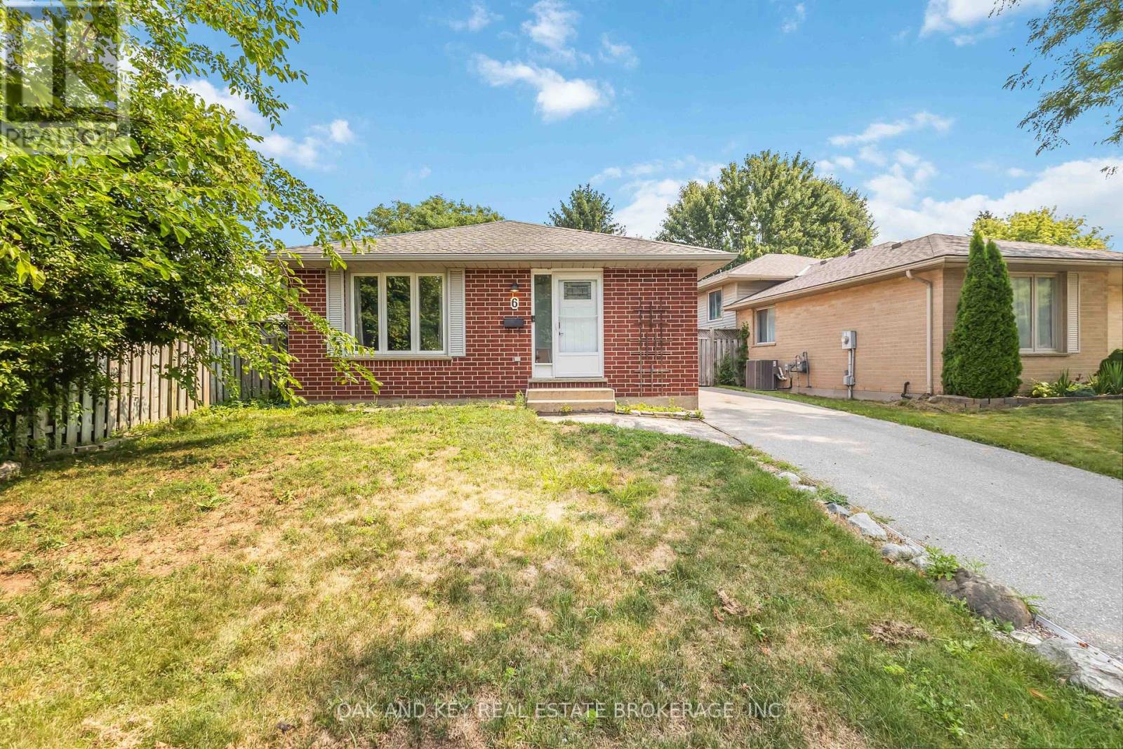 6 Weymouth Drive, London East, Ontario  N5V 4E7 - Photo 3 - X12332370