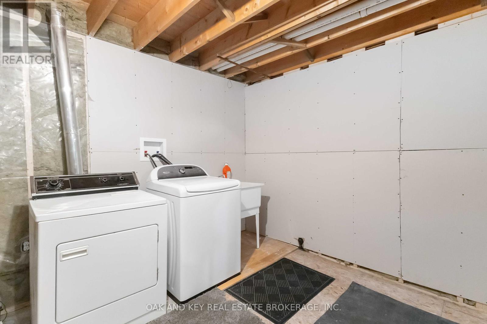 6 Weymouth Drive, London East, Ontario  N5V 4E7 - Photo 42 - X12332370