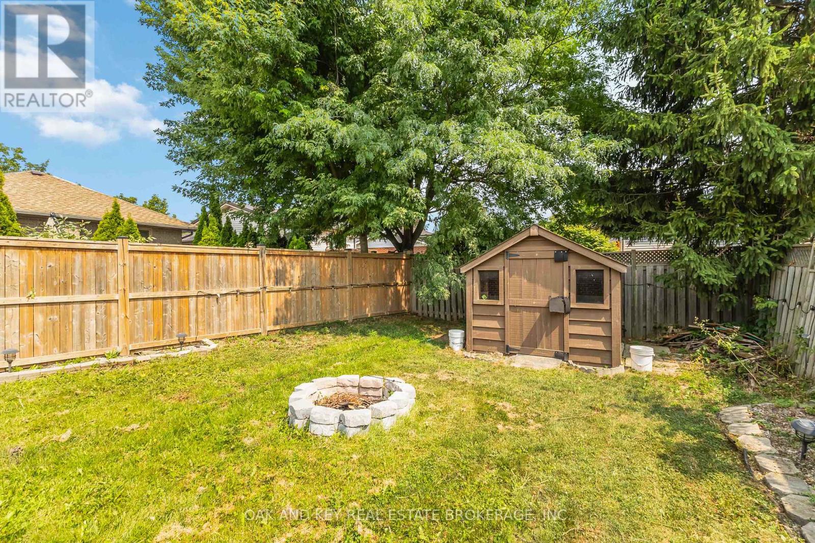 6 Weymouth Drive, London East, Ontario  N5V 4E7 - Photo 44 - X12332370