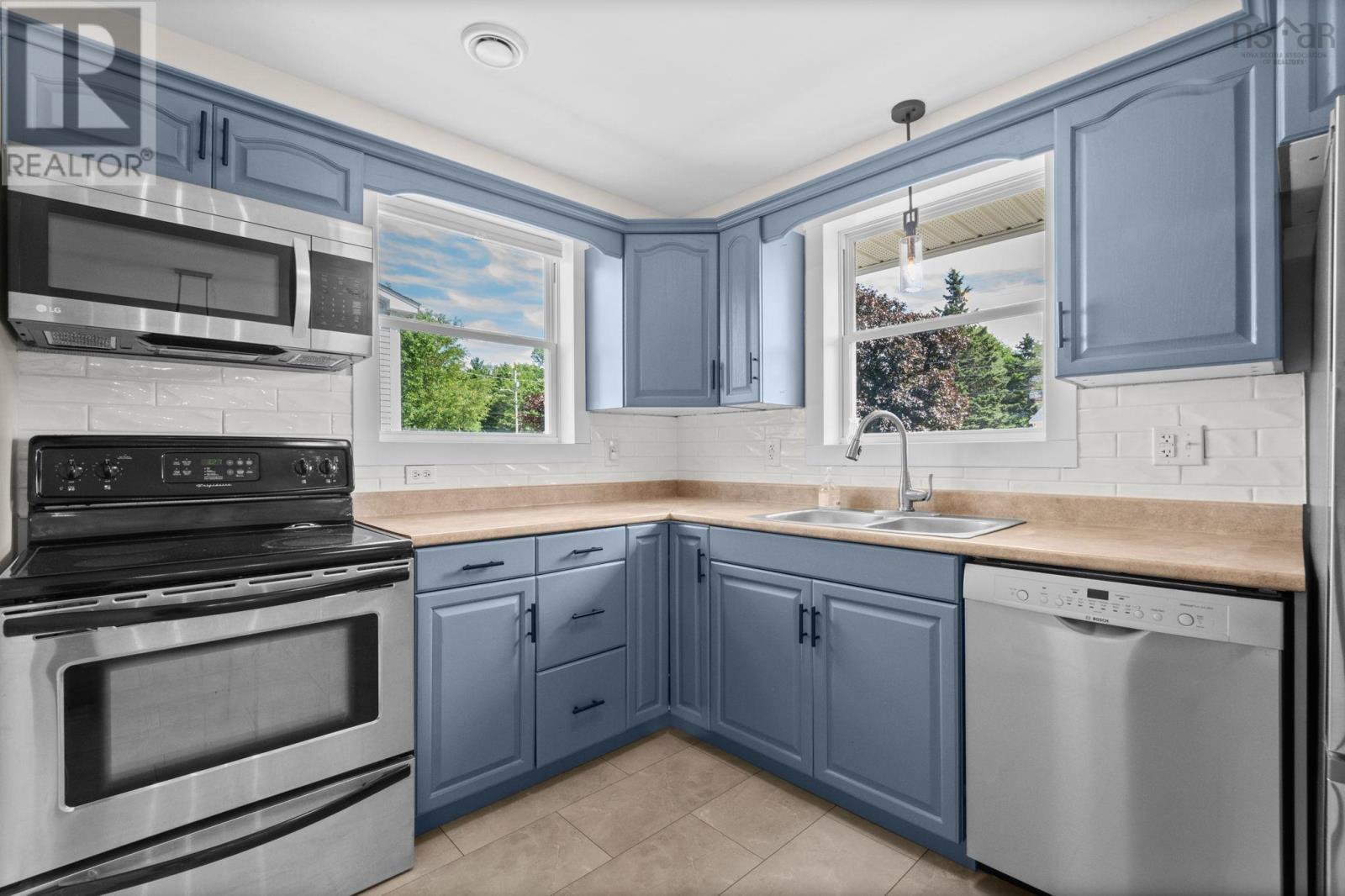 974 Elizabeth Drive, North Kentville, Nova Scotia  B4N 4R4 - Photo 3 - 202518335