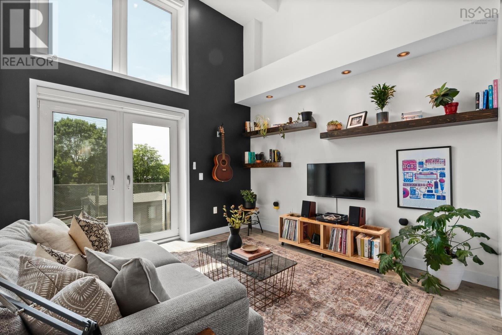 319 5662 Roberts Street, Halifax, Nova Scotia  B3K 0E3 - Photo 3 - 202519003