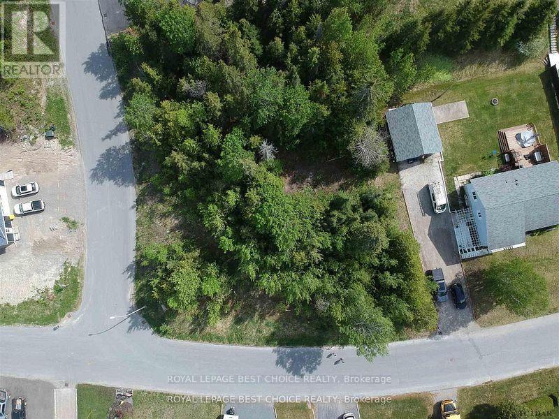 184 Sumbler Crescent, Temiskaming Shores, Ontario  P0J 1P0 - Photo 3 - T12332486