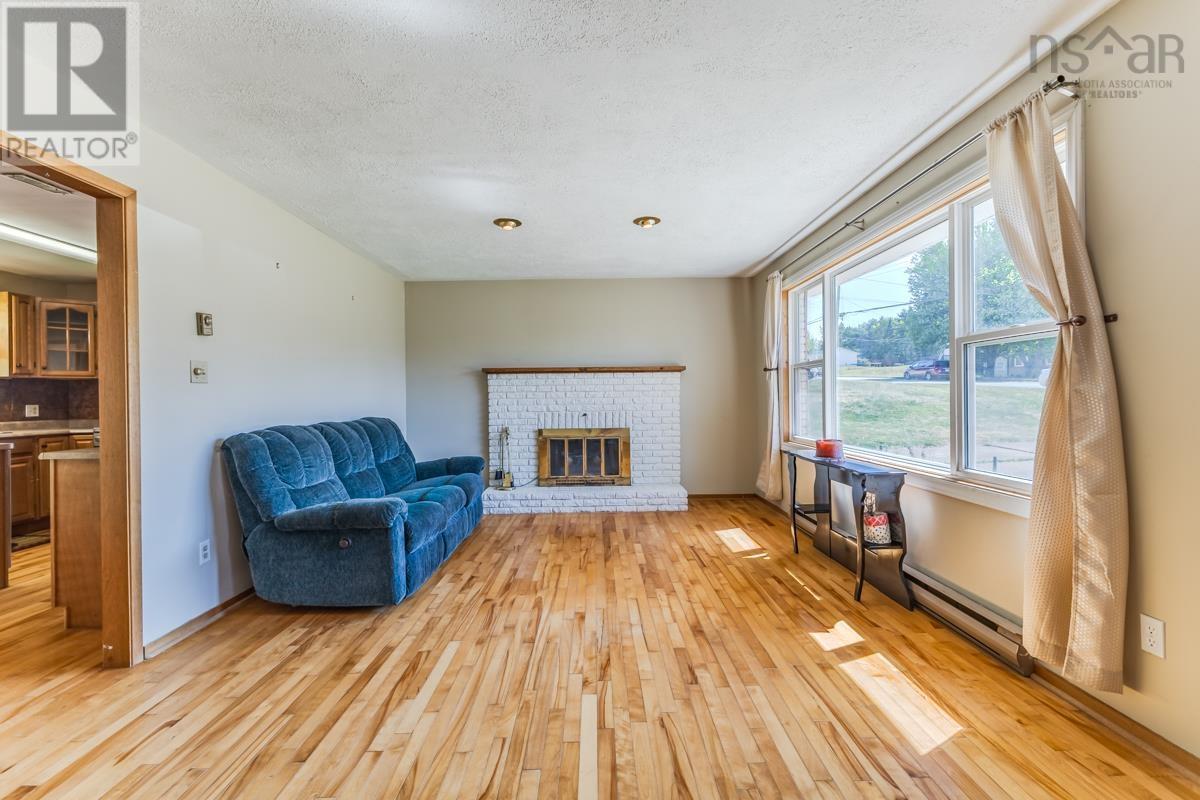 140 Spruce Drive, Salmon River, Nova Scotia  B2N 5R5 - Photo 3 - 202520044