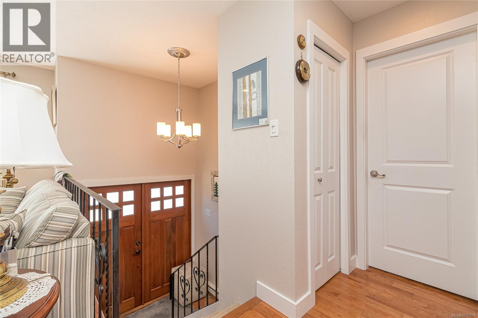 Property at 2312 Brethour Ave image 3
