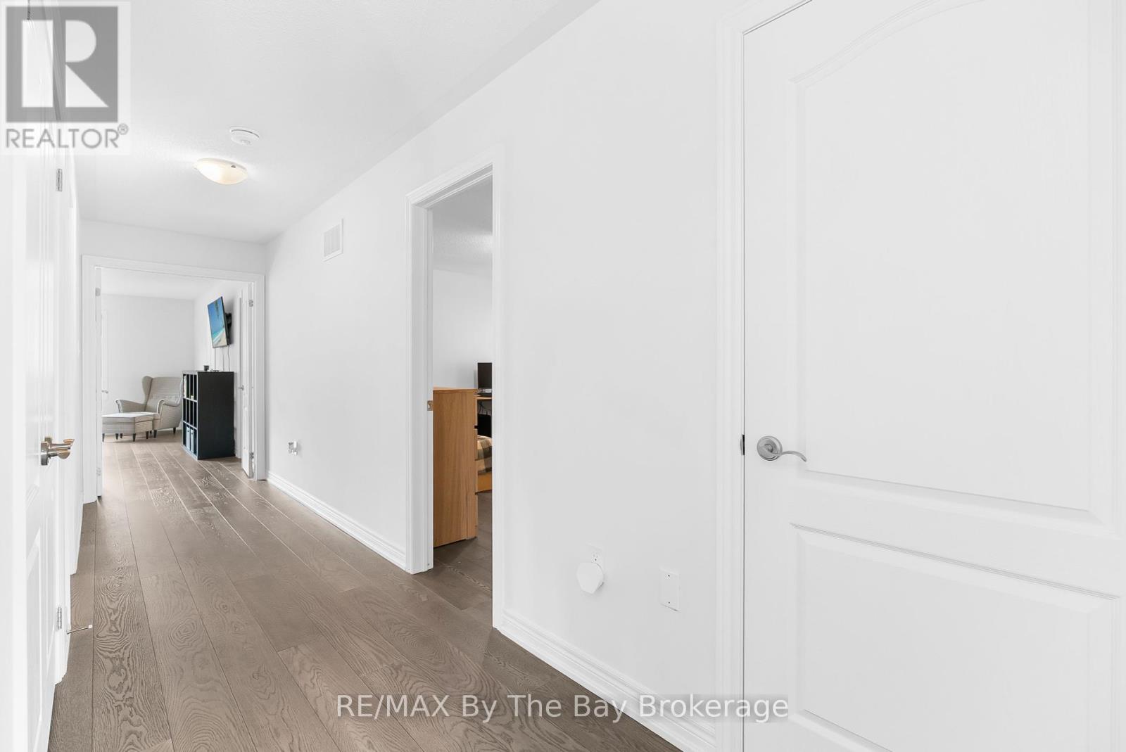 28 Frederick Taylor Way, East Gwillimbury, Ontario  L0G 1M0 - Photo 34 - N12332541