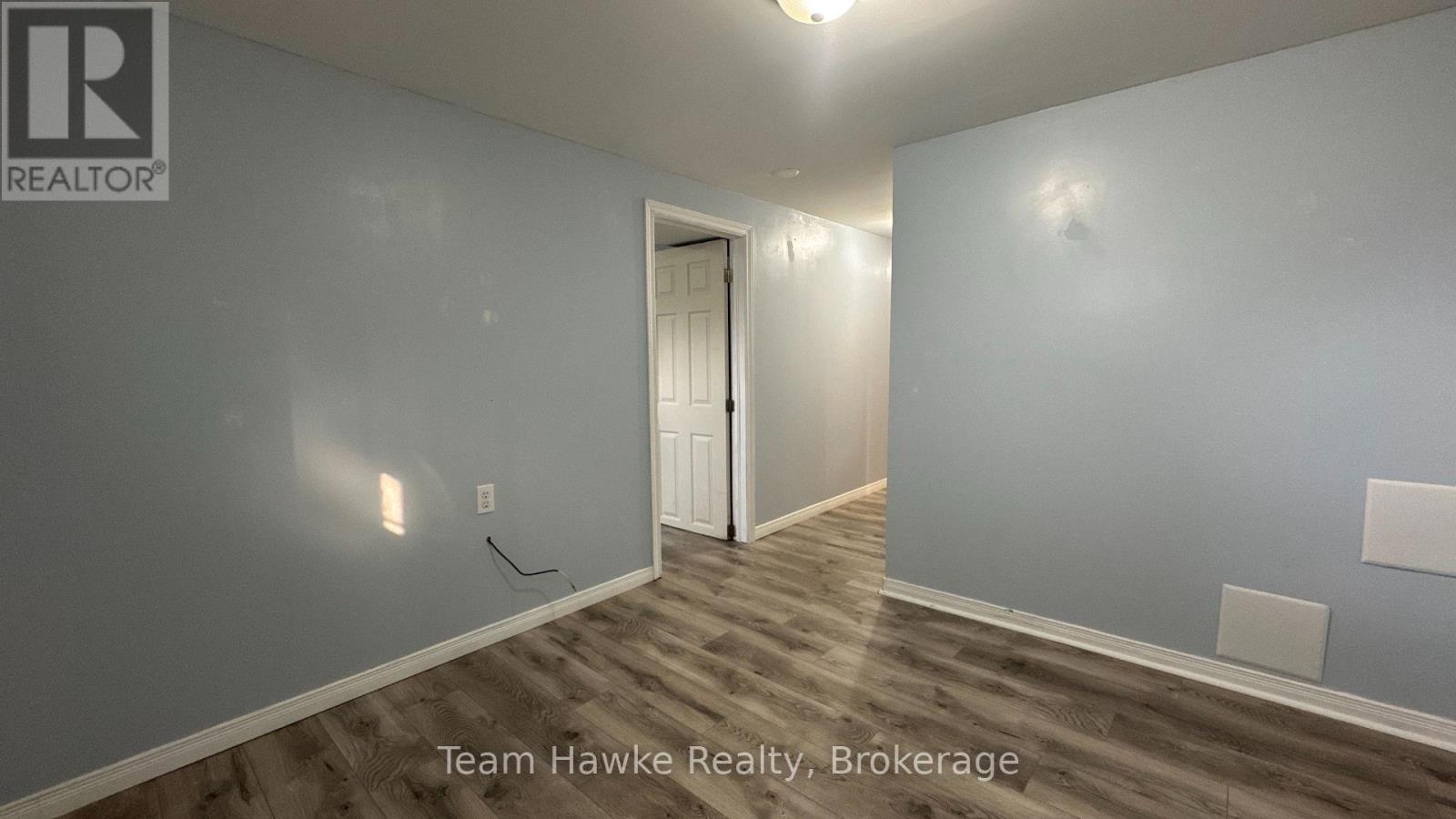 6 Beaumaur Drive, Penetanguishene, Ontario  L9M 1V7 - Photo 8 - S12332395