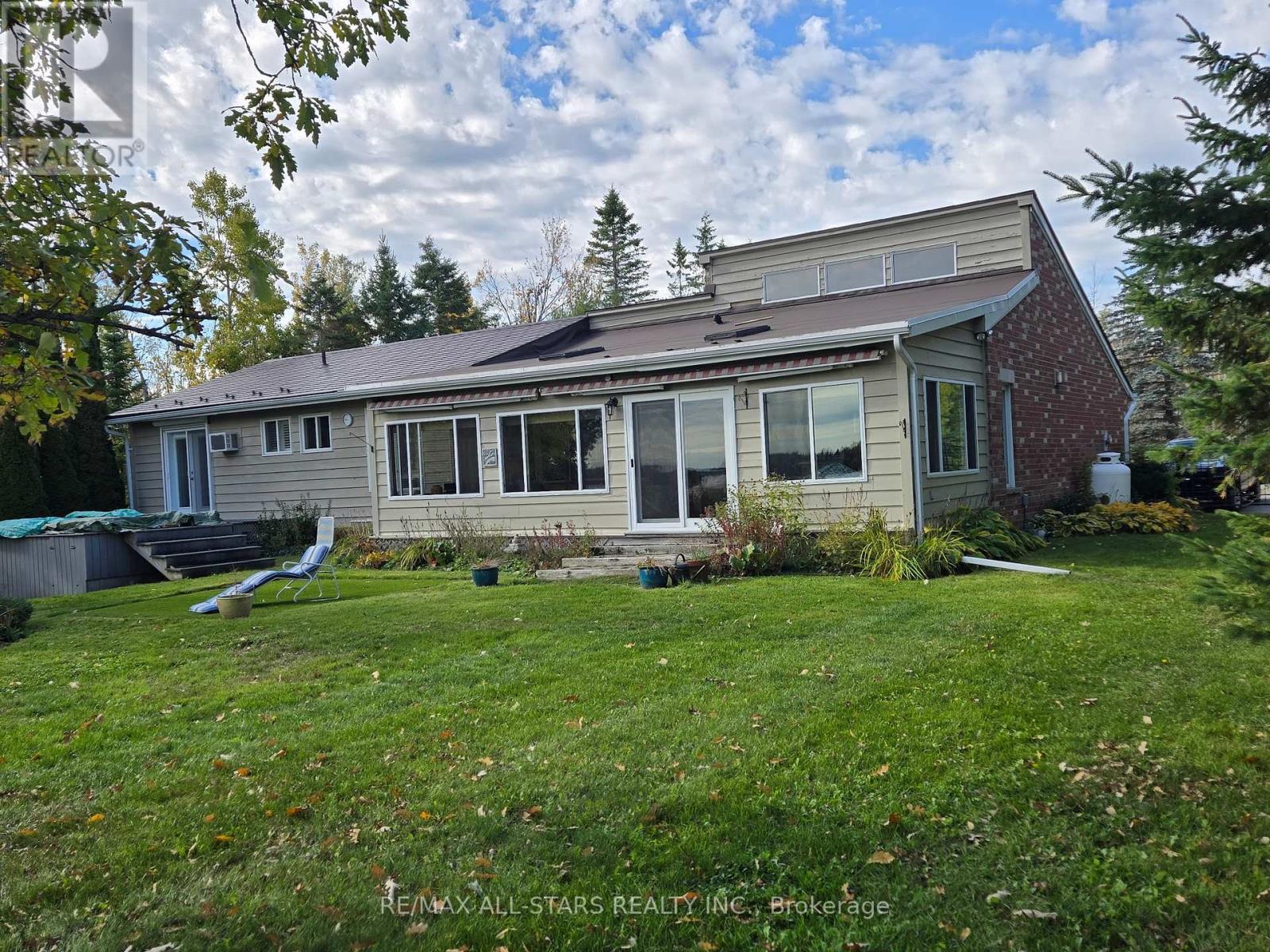 321 Rabys Shore Drive, Kawartha Lakes (Fenelon Falls), Ontario  K0M 1N0 - Photo 39 - X12332446