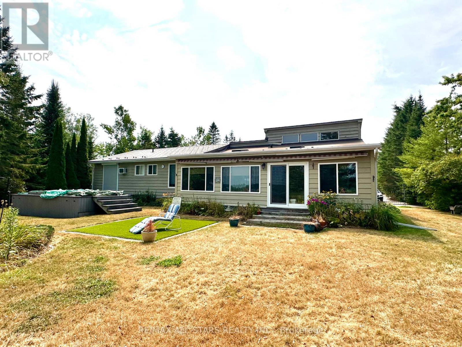 321 Rabys Shore Drive, Kawartha Lakes (Fenelon Falls), Ontario  K0M 1N0 - Photo 45 - X12332446