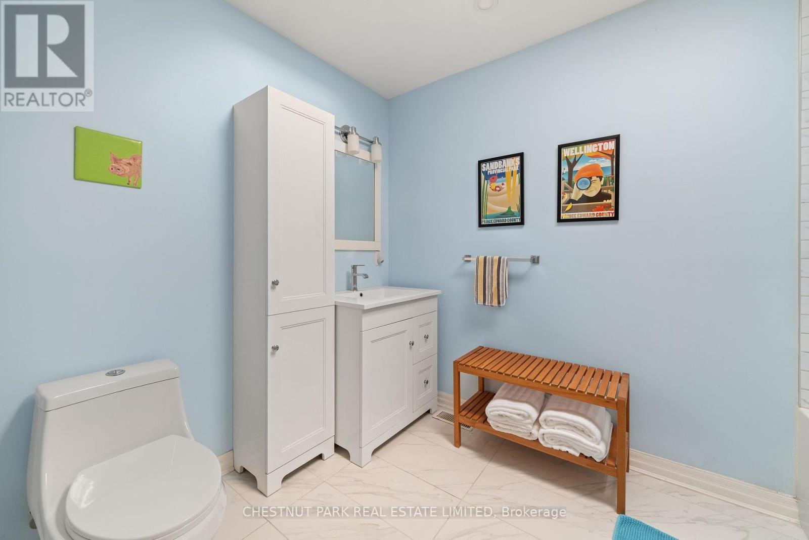 207 Carnrike Road, Prince Edward County, Ontario K0K 1T0 - Photo 17 - X12332520