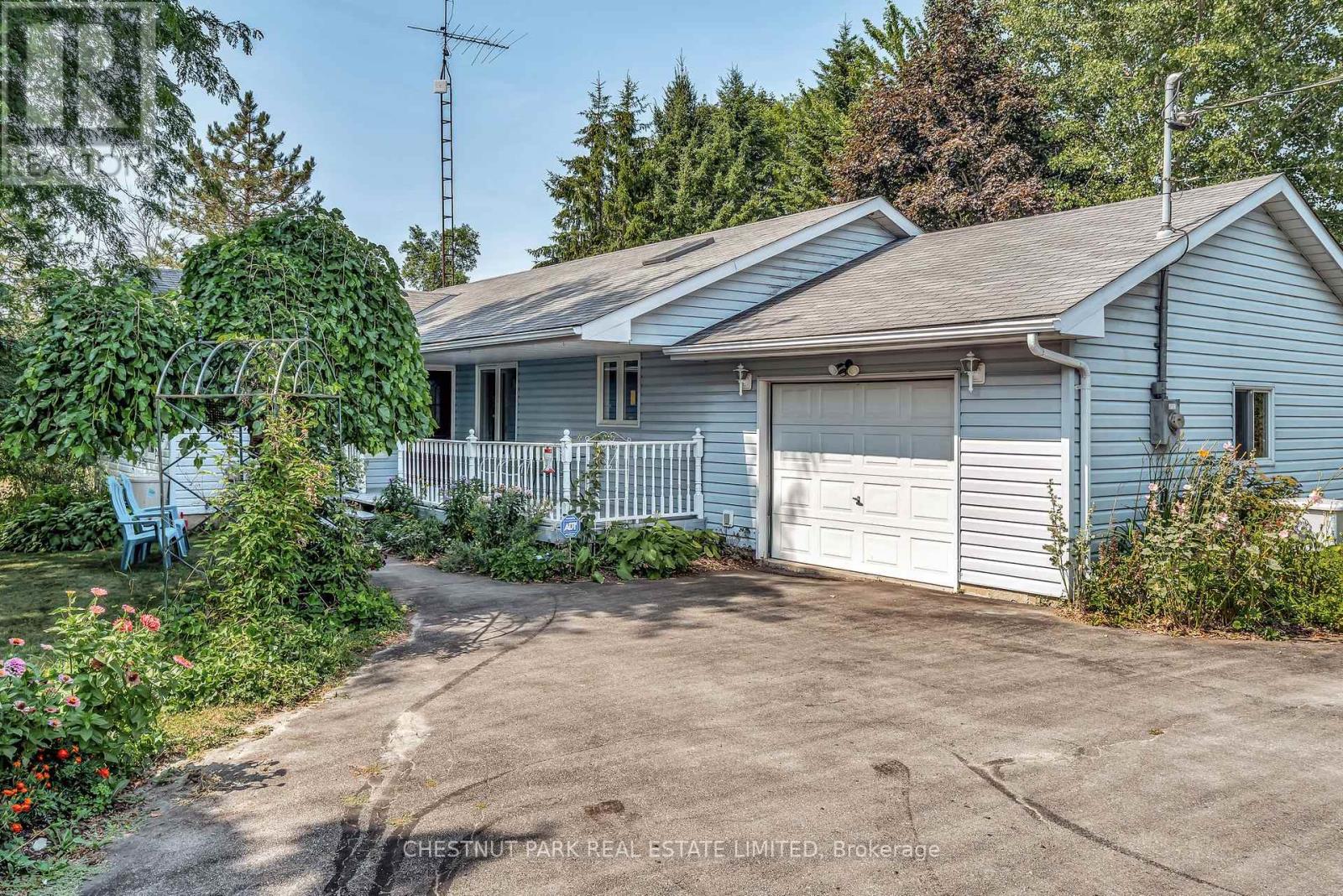 207 Carnrike Road, Prince Edward County, Ontario K0K 1T0 - Photo 3 - X12332520