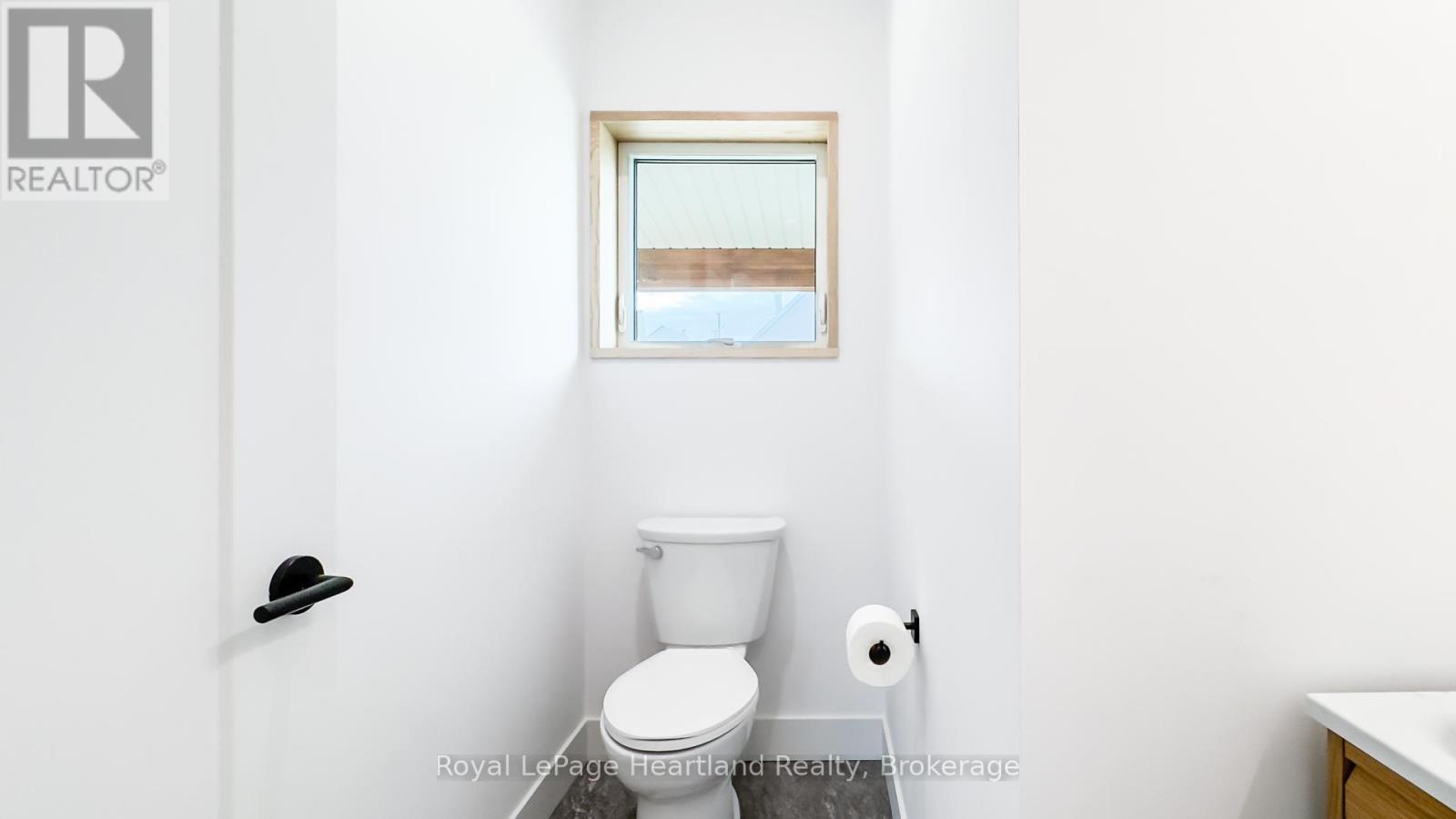 89 Isobel Street, Ashfield-Colborne-Wawanosh, Ontario  N0M 1R0 - Photo 16 - X12332511