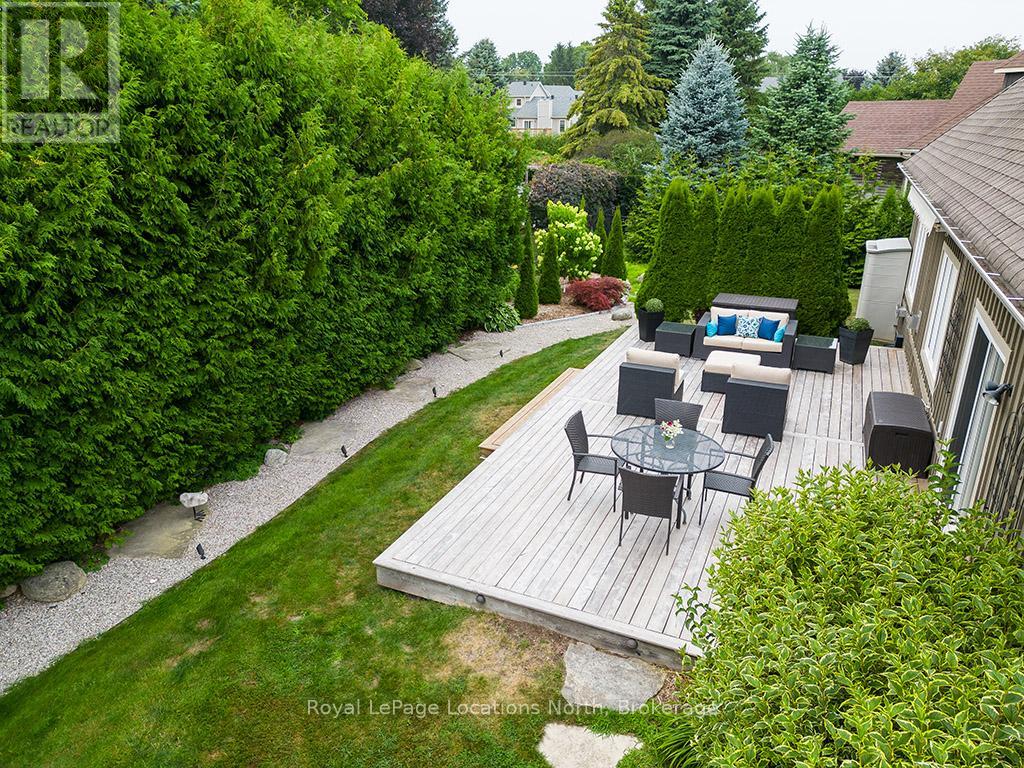 7 Pyatt Court, Blue Mountains, Ontario  N0H 2P0 - Photo 23 - X12332548