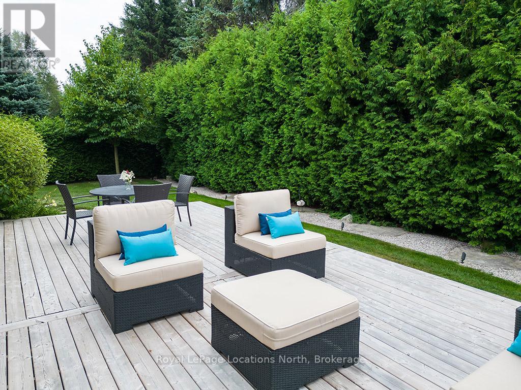 7 Pyatt Court, Blue Mountains, Ontario  N0H 2P0 - Photo 24 - X12332548