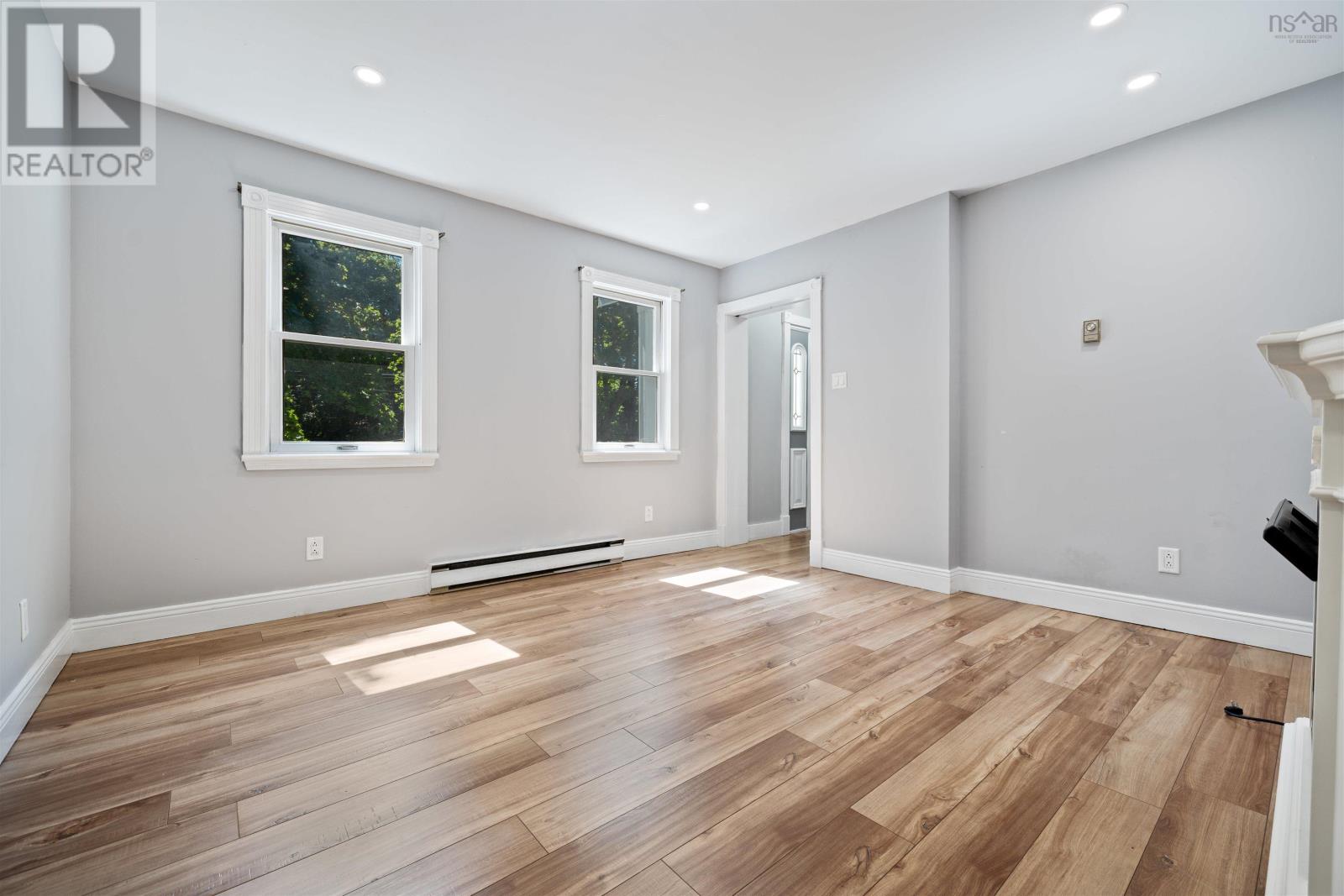 8 Regent Street, Amherst, Nova Scotia  B4H 4L2 - Photo 13 - 202520047